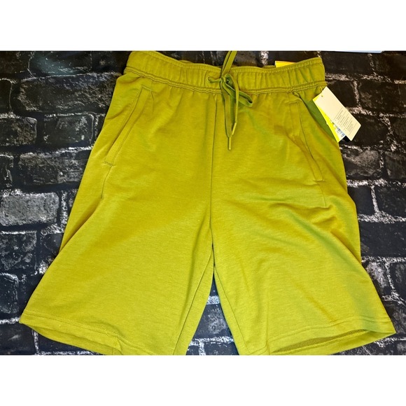 All in Motion Men's Soft Gym Shorts 9", Olive, Size S, NWT - Picture 2 of 5